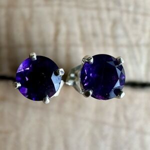 James Avery Stud Post Earrings 5mm Purple Amethyst Gems 925 Sterling 1.0g Signed